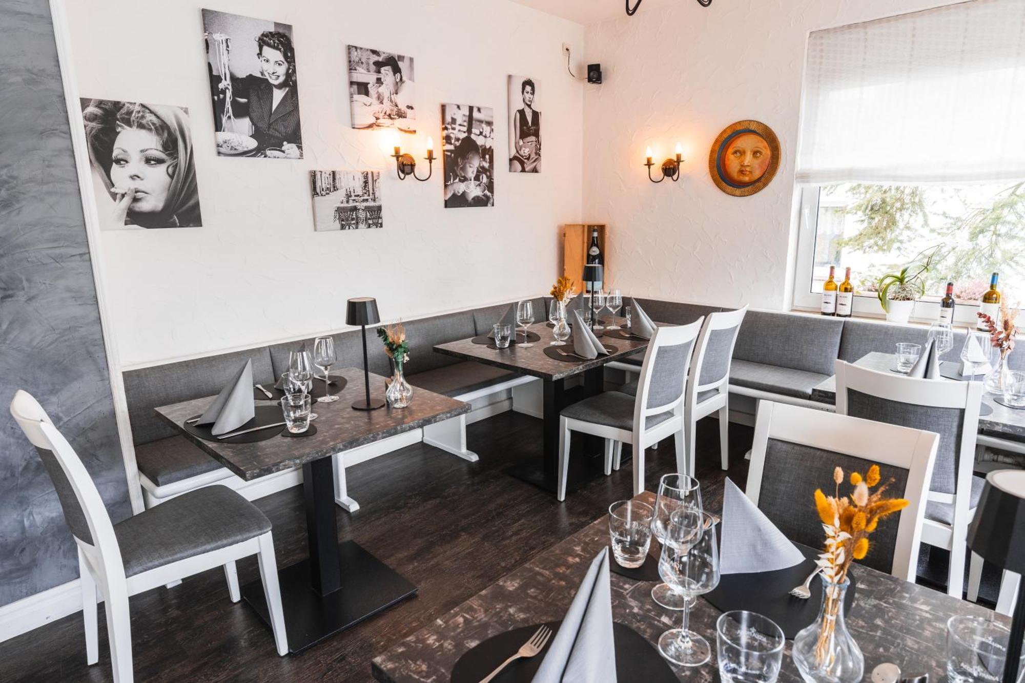 Hotel Apartments Restaurant Cala Luna Marburg Kültér fotó